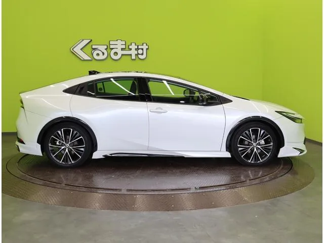 Toyota Prius Z 2023 — миниатюра 3