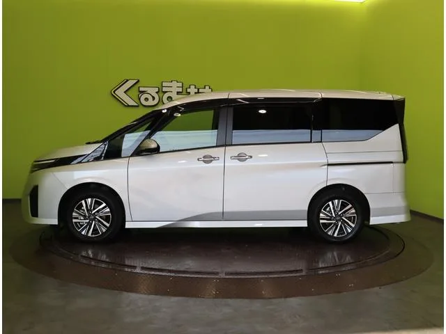 Nissan SERENA E-POWER HIGHWAY STAR V 2023 — миниатюра 4