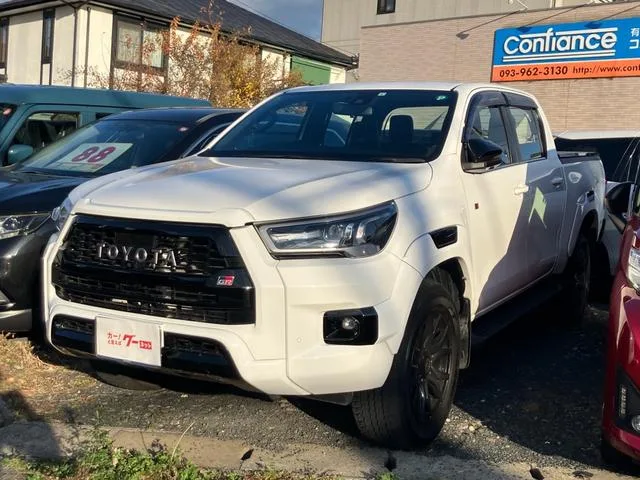 Toyota Hilux Z GR SPORT 2023 — фото 1, купить с доставкой в Москву