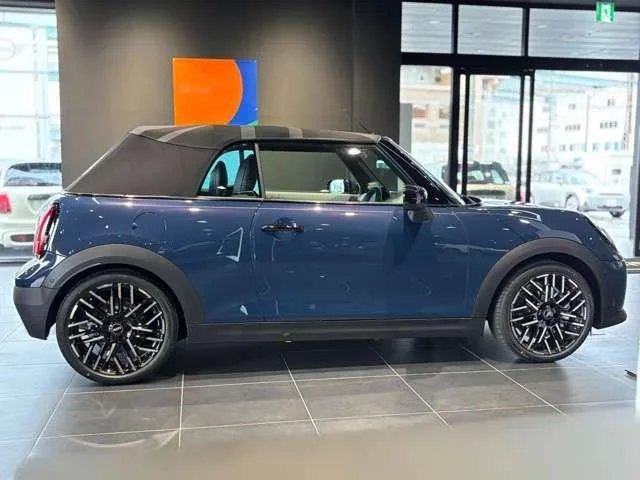 MINI MINI COOPER S CONVERTIBLE FAVOURED TRIM 2024 — миниатюра 2