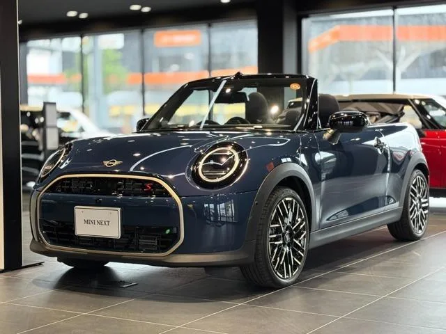 MINI MINI COOPER S CONVERTIBLE FAVOURED TRIM 2024 — фото 1, купить с доставкой в Москву