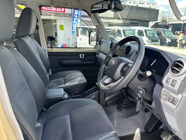 Toyota Landcruiser 70 AX 2024 — миниатюра 3