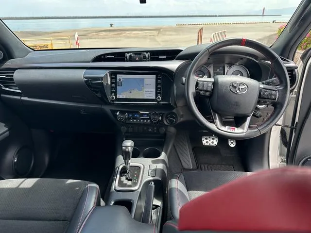 Toyota Hilux Z GR SPORT 2022 — миниатюра 4