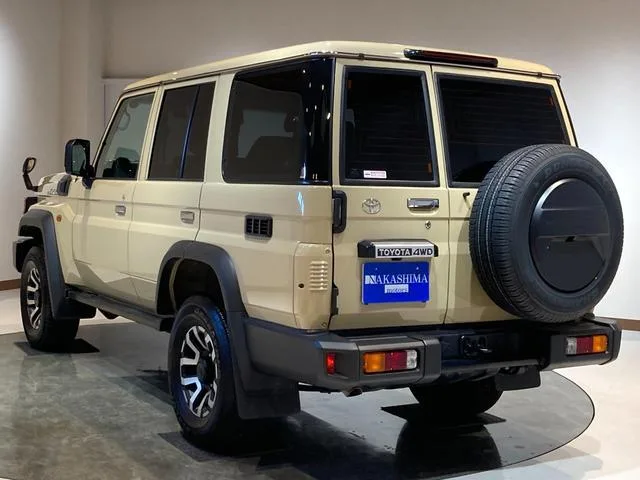 Toyota Landcruiser 70 AX 2024 — миниатюра 2