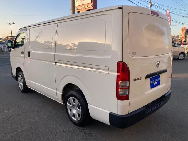Toyota HIACE VAN 2023 — миниатюра 2