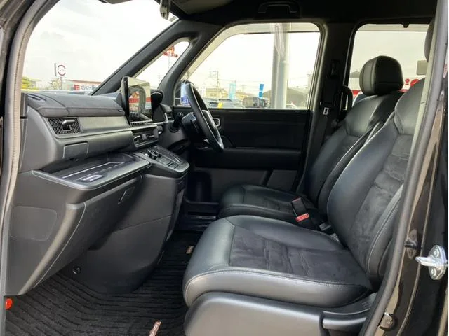 Honda STEPWAGON E:HEV SPADA PREMIUM LINE 2023 — миниатюра 3