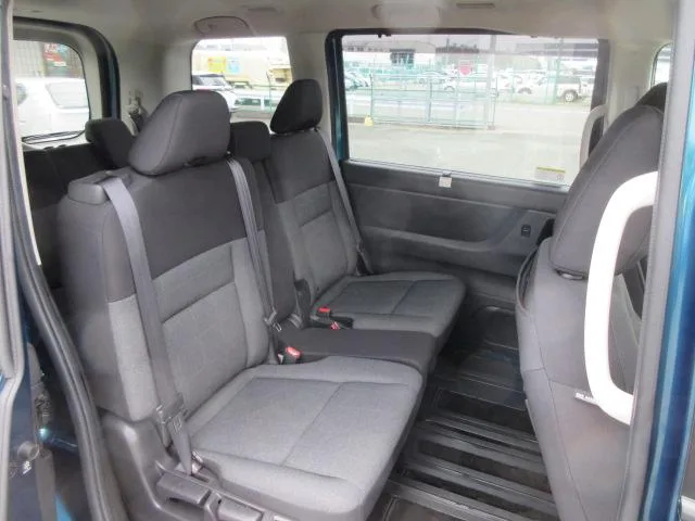 Nissan SERENA E-POWER XV 2023 — миниатюра 4