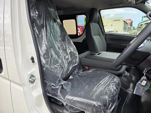 Toyota HIACE VAN LONG DX GL PACKAGE 2025 — миниатюра 3