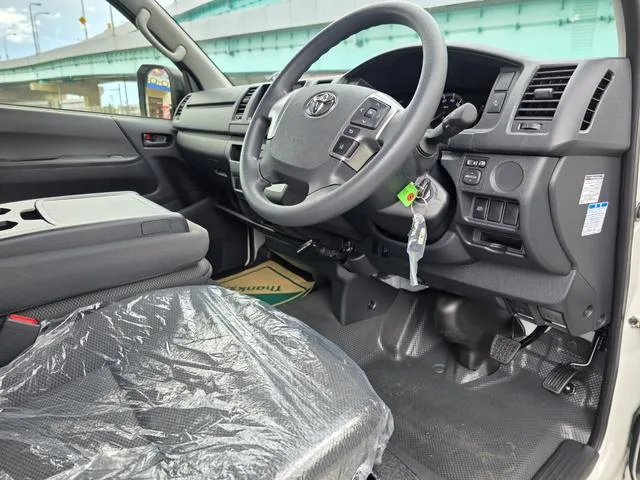 Toyota HIACE VAN LONG DX GL PACKAGE 2025 — миниатюра 4