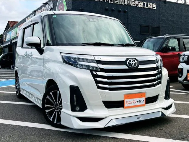 Toyota ROOMY CUSTOM G-T 2023 — фото 1, купить с доставкой в Москву