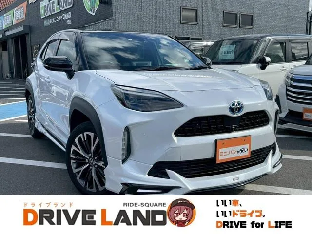 Toyota YARIS CROSS HYBRID Z 2023 — фото 1, купить с доставкой в Москву