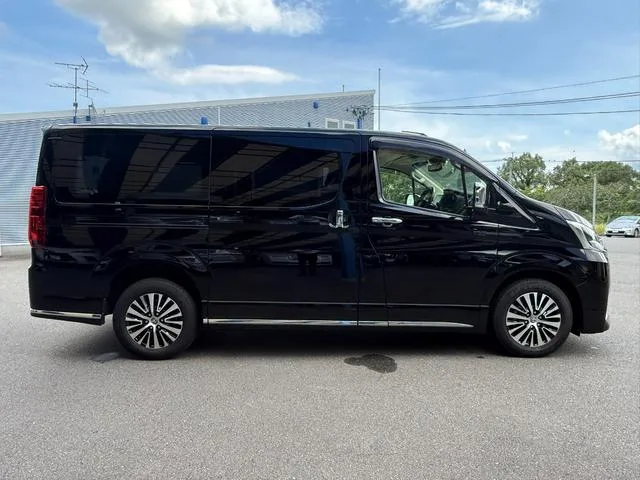 Toyota GRANACE PREMIUM 2023 — миниатюра 2