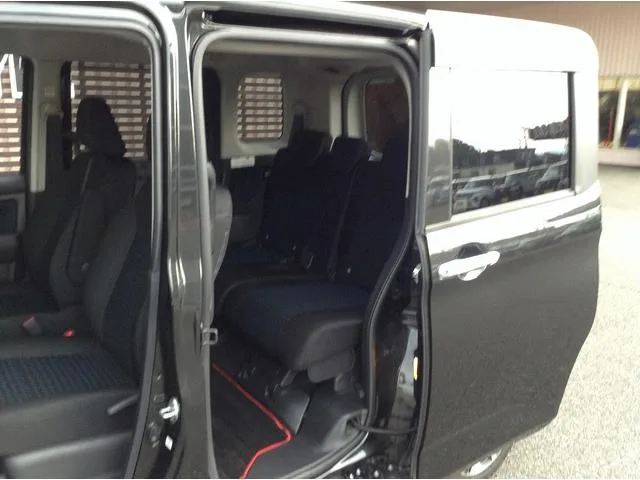Toyota ROOMY CUSTOM G 2024 — миниатюра 3