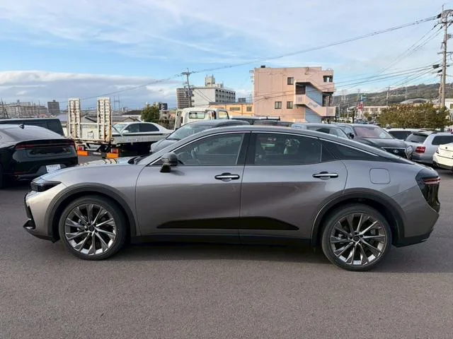 Toyota CROWN CROSSOVER G ADVANCED LEATHER PACKAGE 2023 — миниатюра 2
