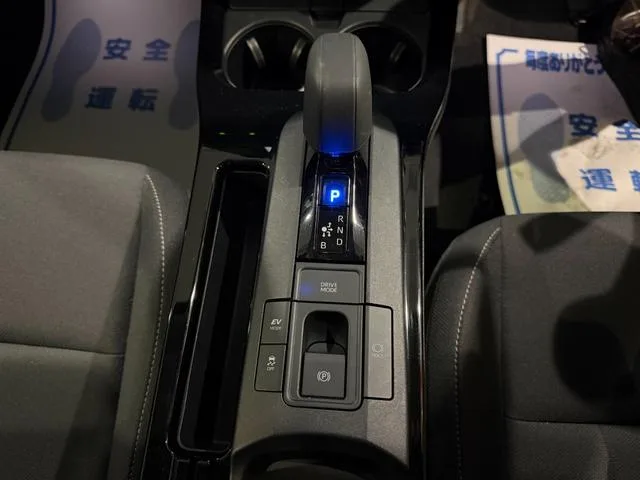 Toyota Prius U 2023 — миниатюра 4