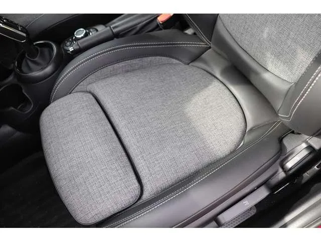 MINI MINI COOPER D PREMIUM PLUS PACKAGE CLASSIC TRIM 2023 — миниатюра 4