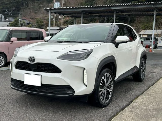 Toyota YARIS CROSS Z 2022 — фото 1, купить с доставкой в Москву