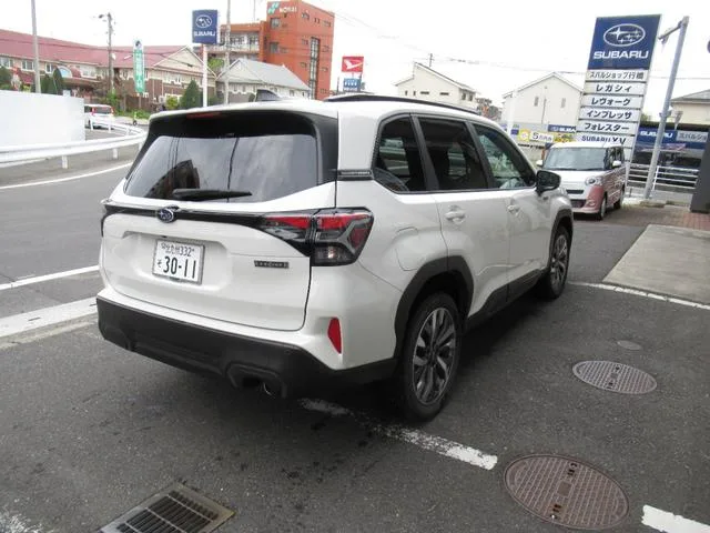 Subaru Forester PREMIUM S:HEV EX 2025 — миниатюра 2