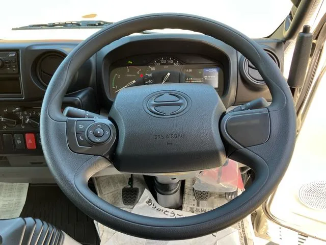 Hino DUTRO 2026 — миниатюра 3