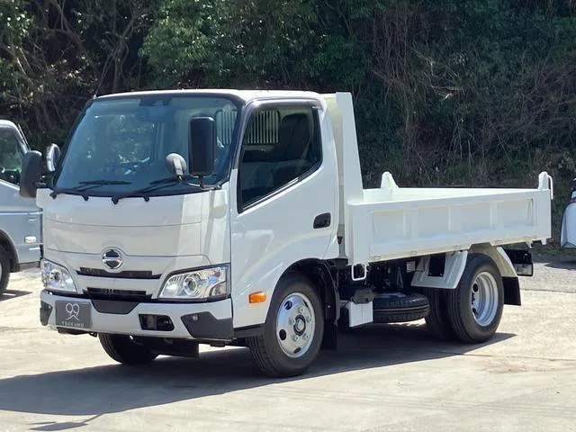 Hino DUTRO 2026 — фото 1, купить с доставкой в Москву