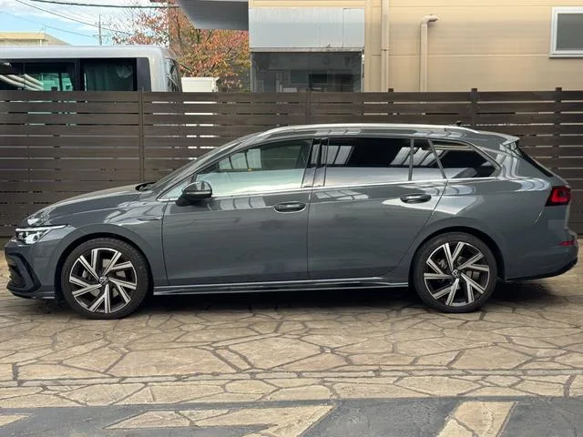 Volkswagen GOLF VARIANT ETSI R LINE 2024 — миниатюра 2