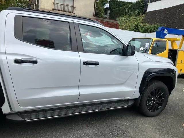Mitsubishi TRITON GSR 2024 — миниатюра 2