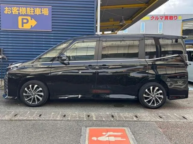 Toyota VOXY HYBRID S-Z 2024 — миниатюра 3