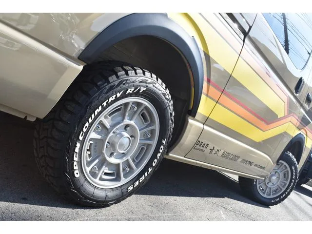 Toyota HIACE VAN LONG SUPER GL 2024 — миниатюра 3