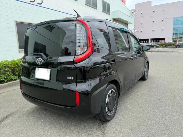 Toyota SIENTA HYBRID Z 2023 — миниатюра 2