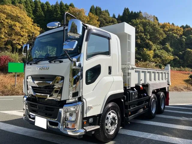 Isuzu GIGA 2025 — фото 1, купить с доставкой в Москву