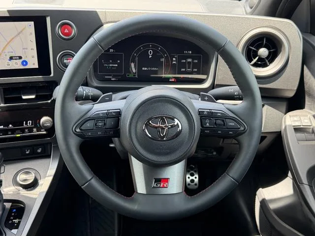 Toyota GR YARIS RZ HIGH PERFORMANCE + AERO PERFORMANCE PACKAGE 2026 — миниатюра 3