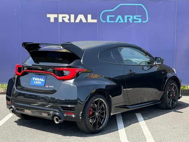 Toyota GR YARIS RZ HIGH PERFORMANCE + AERO PERFORMANCE PACKAGE 2026 — миниатюра 5