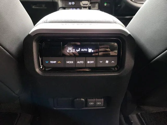 Toyota LAND CRUISER 250 VX 2024 — миниатюра 4