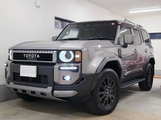 Toyota LAND CRUISER 250 VX 2024 — фото 1, купить с доставкой в Москву