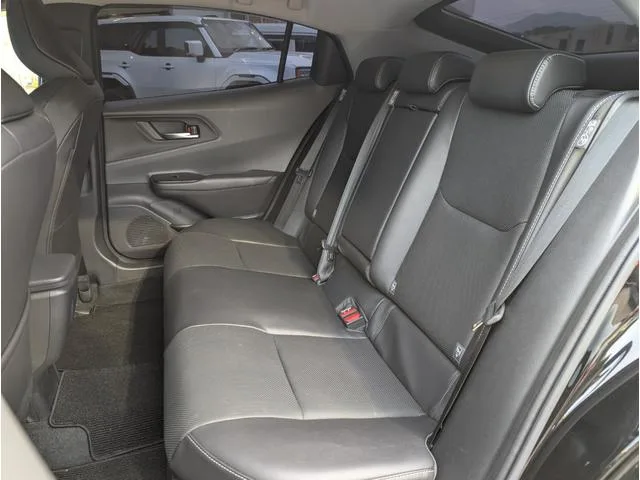 Toyota Prius Z 2023 — миниатюра 3