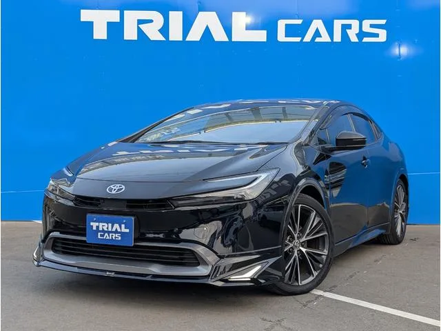 Toyota Prius Z 2023 — фото 1, купить с доставкой в Москву