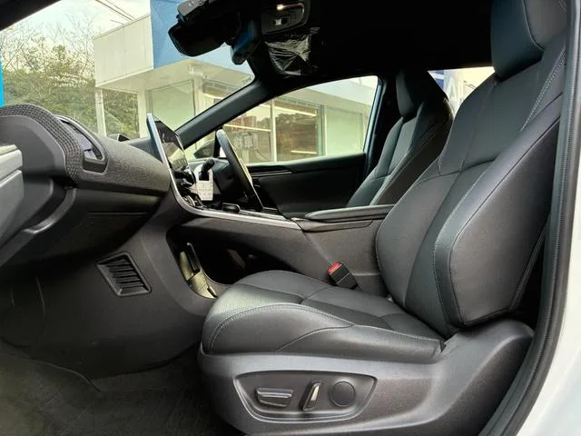 Toyota Bz4X Z 2024 — миниатюра 2