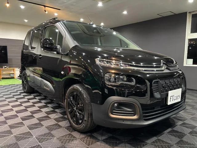 Citroen BERLINGO EDITION NOIRE 2023 — миниатюра 2