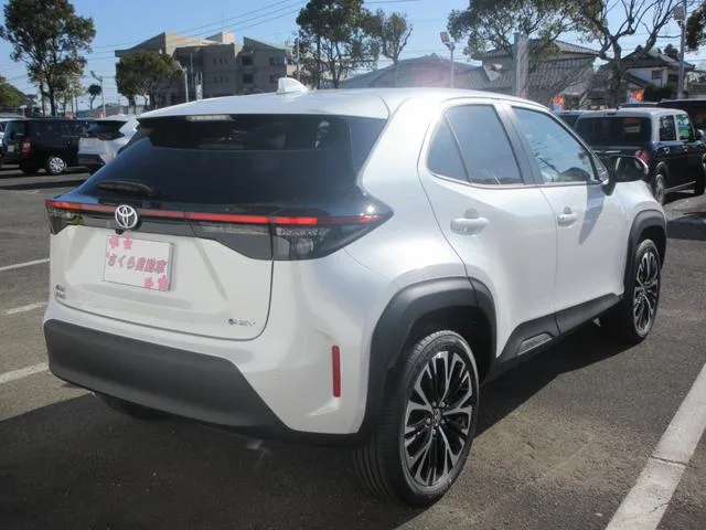 Toyota YARIS CROSS HYBRID Z 2026 — миниатюра 2