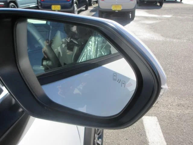 Toyota YARIS CROSS HYBRID Z 2026 — миниатюра 4