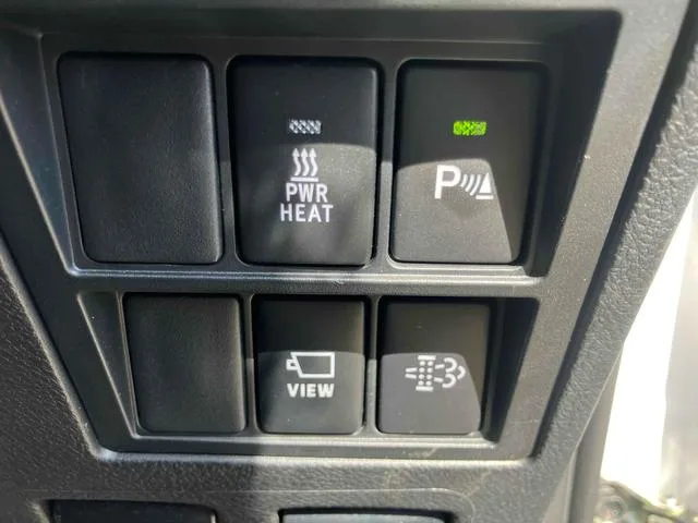Toyota Hilux Z GR SPORT 2024 — миниатюра 3