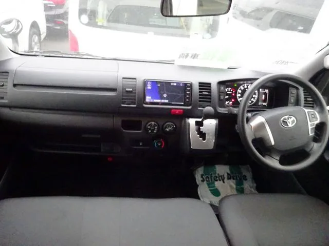 Toyota HIACE VAN 2023 — миниатюра 2