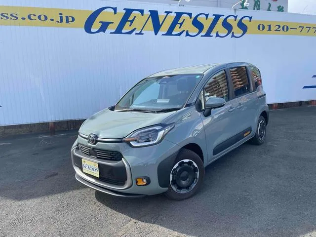 Toyota SIENTA HYBRID Z 2022 — фото 1, купить с доставкой в Москву