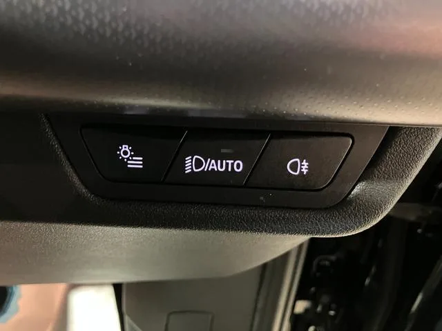BMW X1 X DRIVE 20I M SPORT 2023 — миниатюра 3