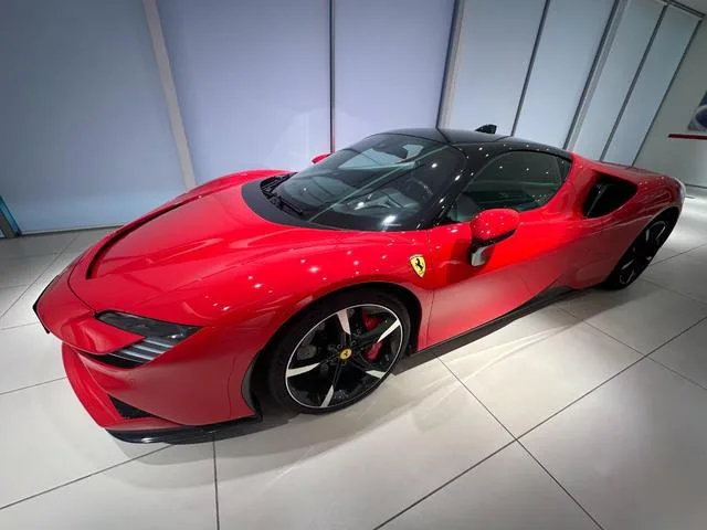 Ferrari SF90 Stradale BASE GRADE 2022 — миниатюра 2