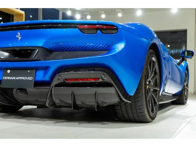 Ferrari 296GTS BASE GRADE 2025 — миниатюра 5