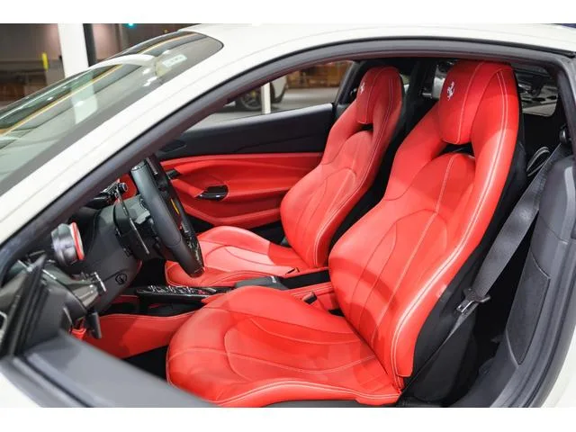 Ferrari F 8 Tributo BASE GRADE 2022 — миниатюра 5