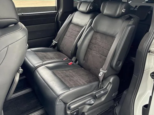 Honda STEPWAGON E:HEV SPADA PREMIUM LINE 2023 — миниатюра 5