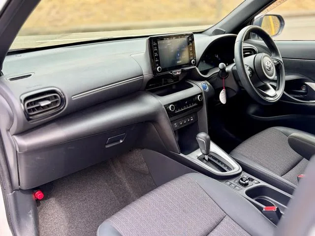 Toyota YARIS CROSS HYBRID Z 2023 — миниатюра 3