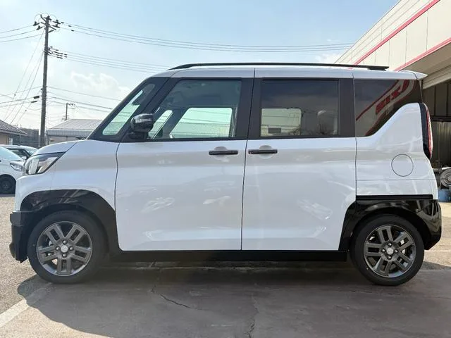 Mitsubishi DELICA MINI T PREMIUM LIMITED EDITION 2025 — миниатюра 4